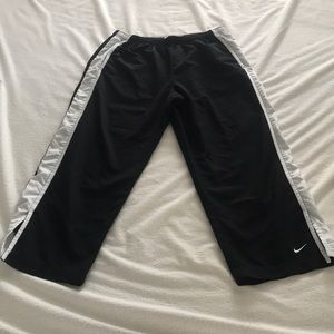 Black Nike trek capris